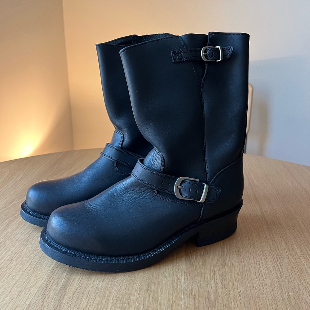 Women’s Durango Moto Boots Size 9